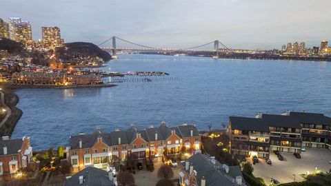 Townhouse For Sale - 119 Hudson Cove<br/> Bergen County, Edgewater, NJ 07020