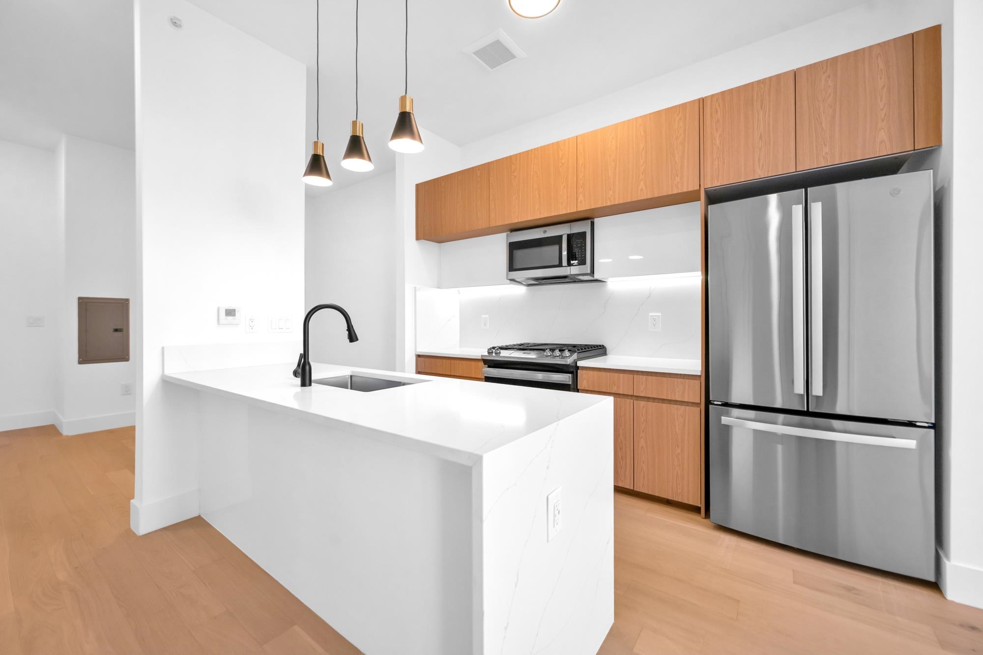 649 38th St #PH05, Union City, New Jersey image 3