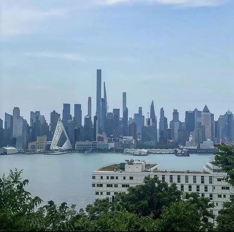Condo For Rent - 941 Blvd East #1A<br/> Weehawken, NJ 07086