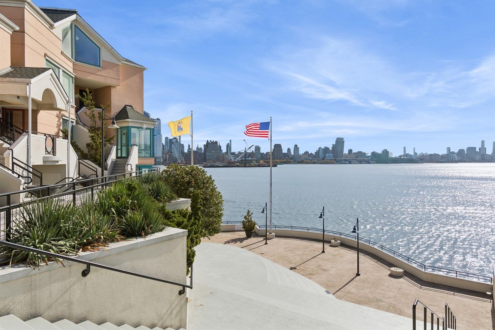 600 Harbor Blvd #1057, Weehawken, New Jersey image 28