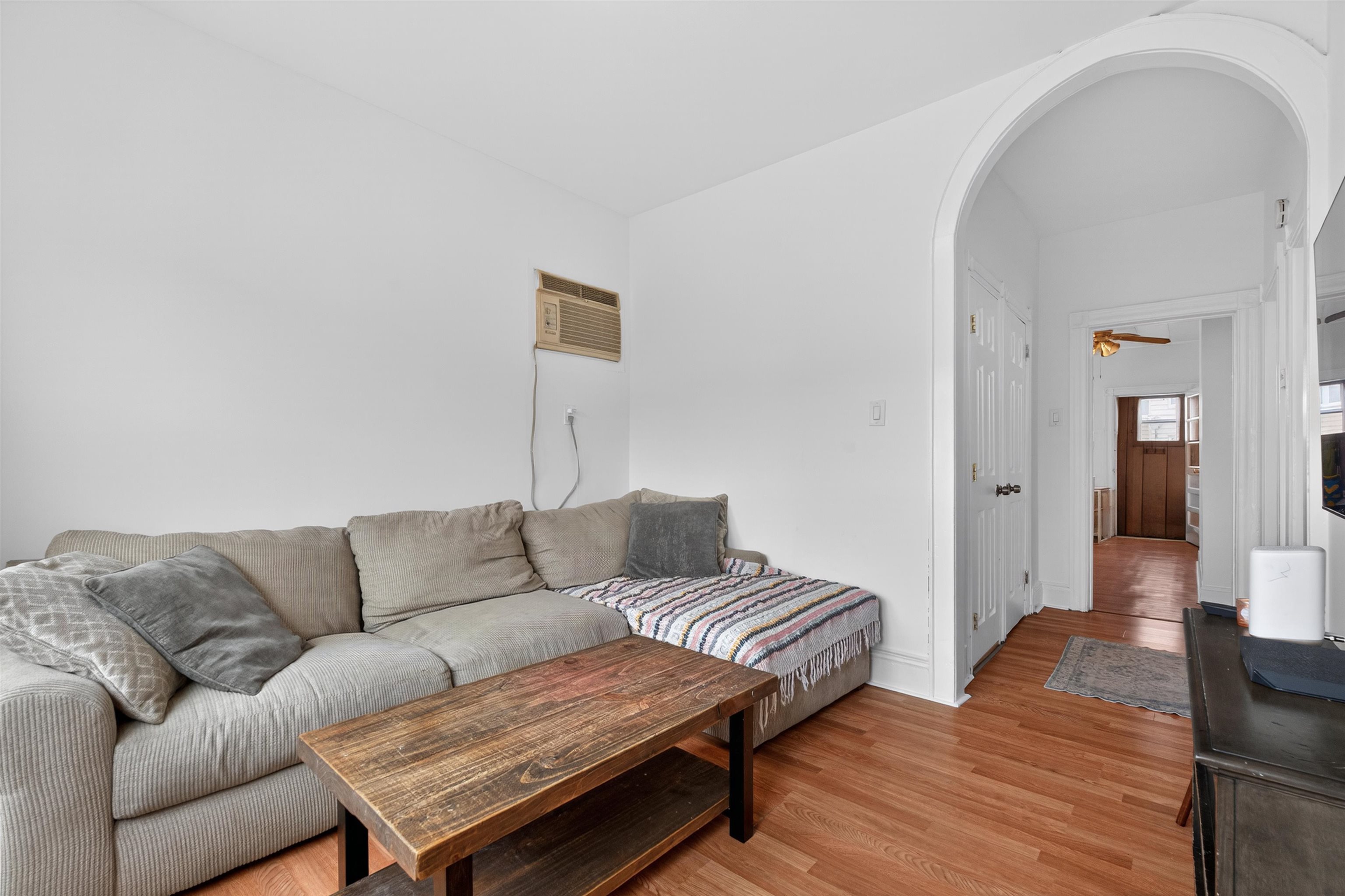 388 CATOR AVE