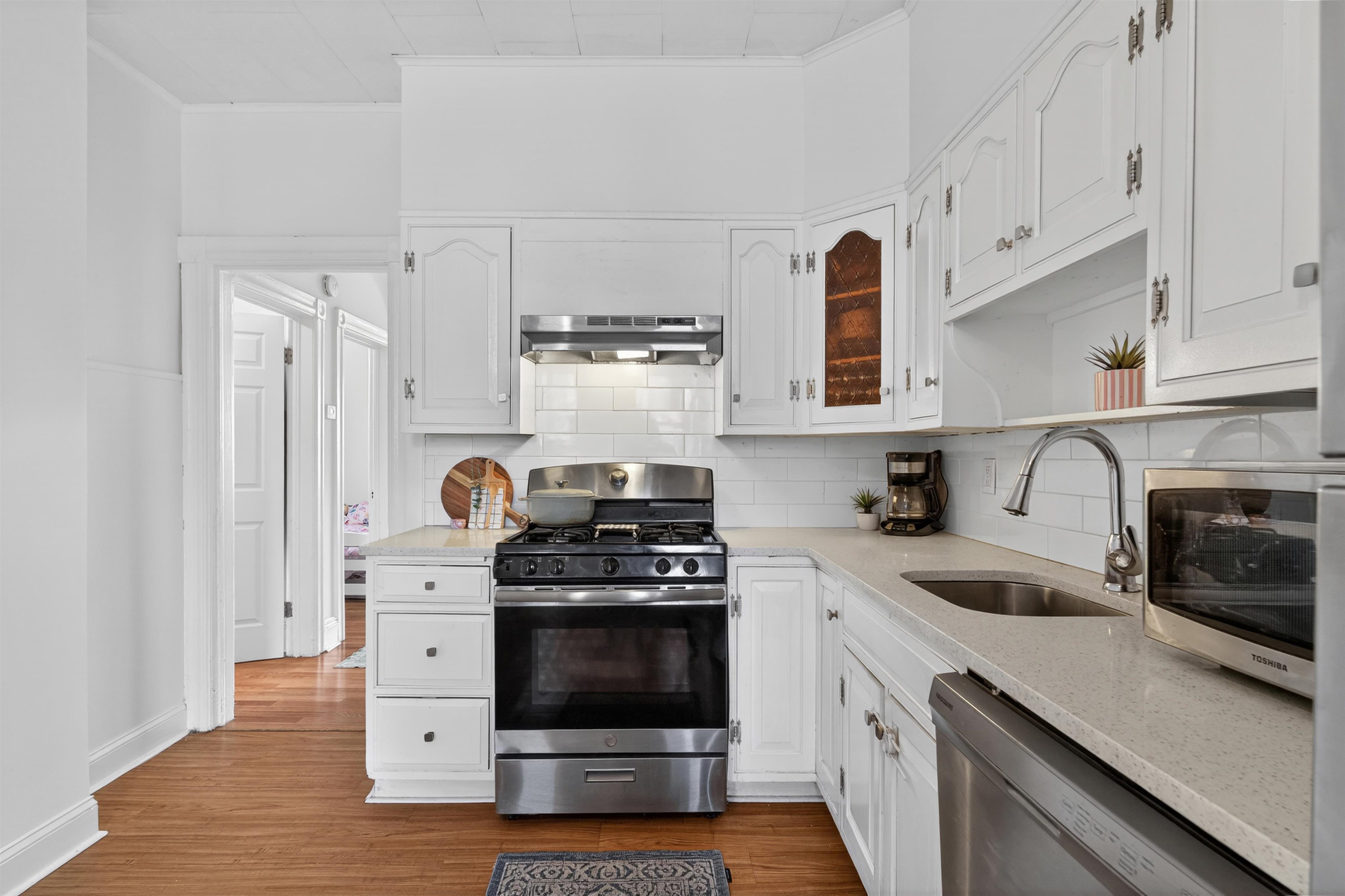 388 CATOR AVE