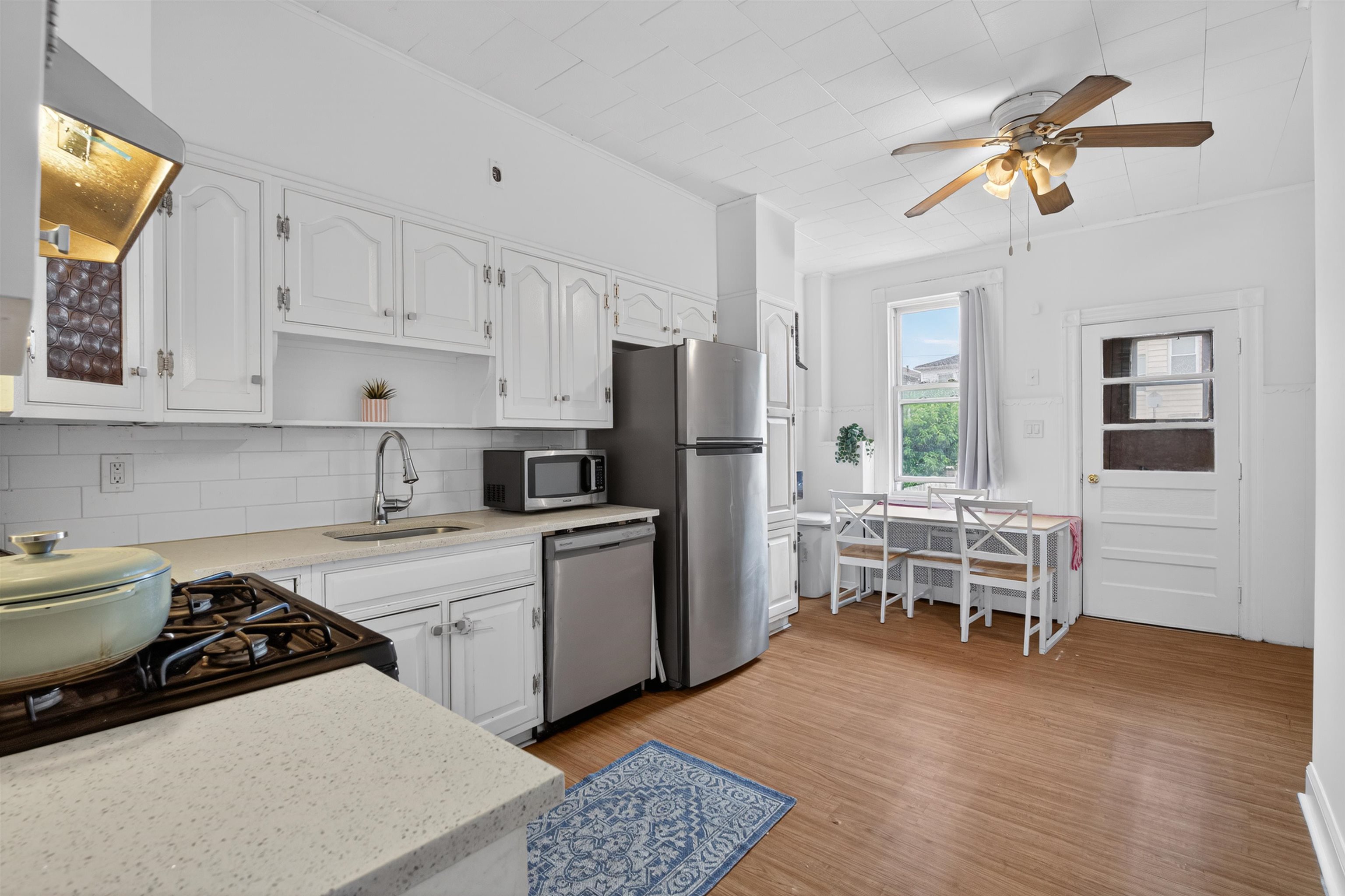 388 CATOR AVE