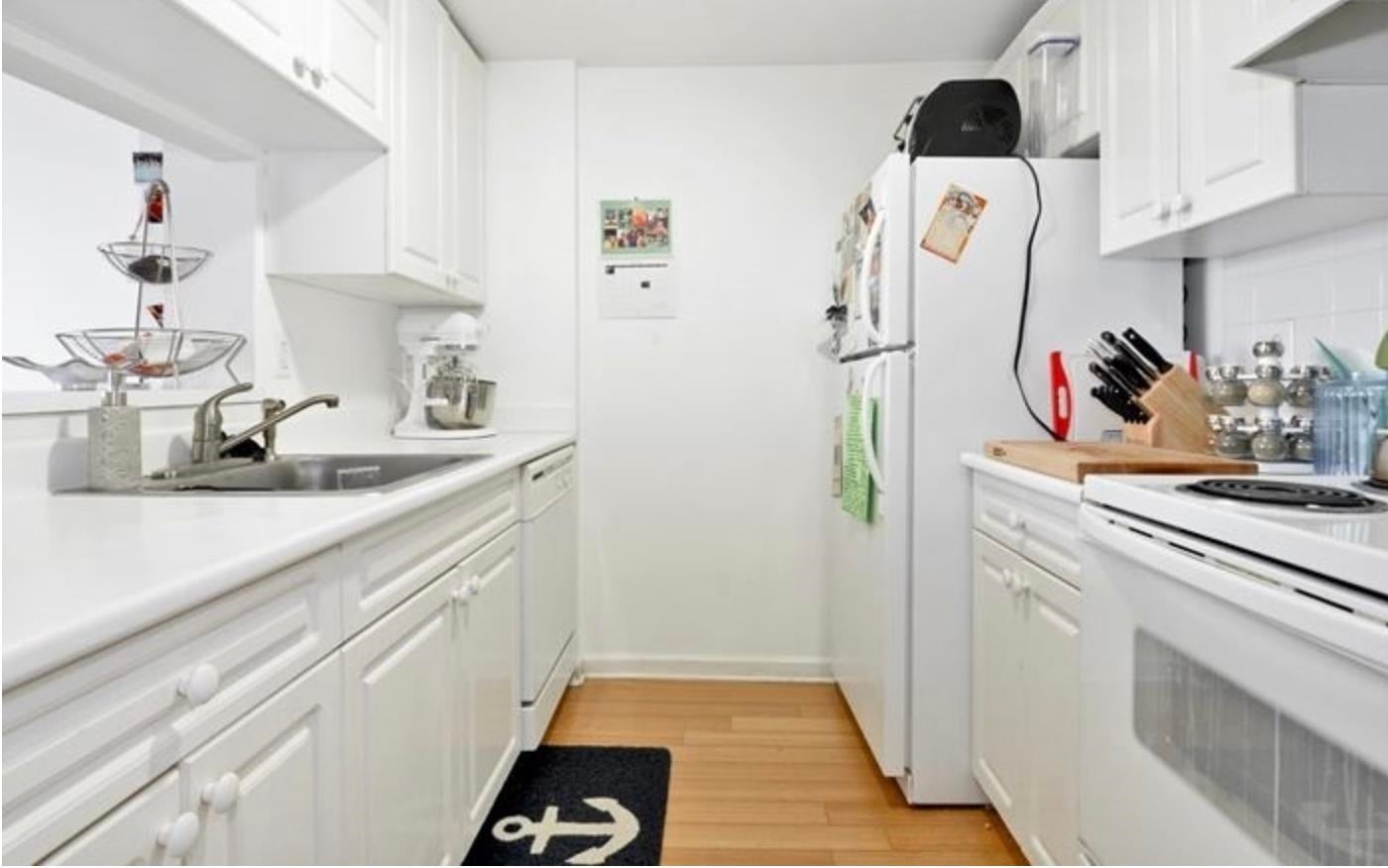 20 2ND ST 1105