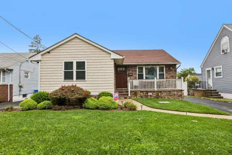 Homes For Sale - 114 Hobart Ave<br/> Rutherford, NJ 07070
