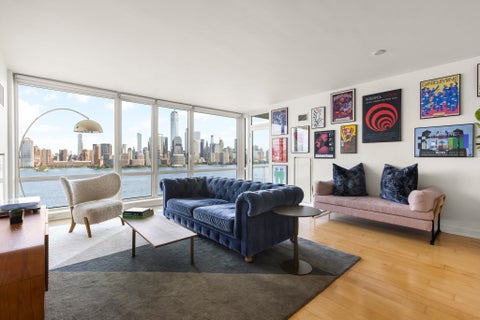 Condo For Rent - 2 2nd St #24-03<br/> Jersey City, NJ 07302