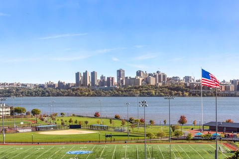 Multifamily For Sale - 67 Route 5<br/> Edgewater, NJ 07020