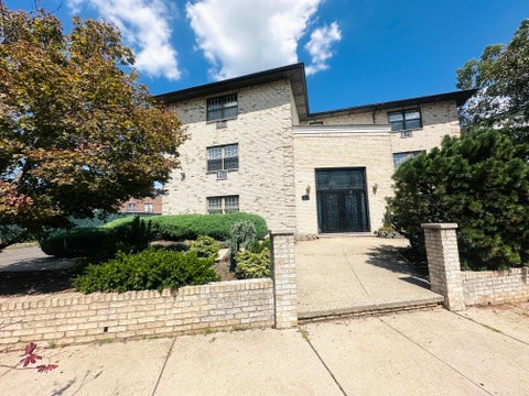 Condo For Sale - 53 West 48th St #A2<br/> Bayonne, NJ 07002