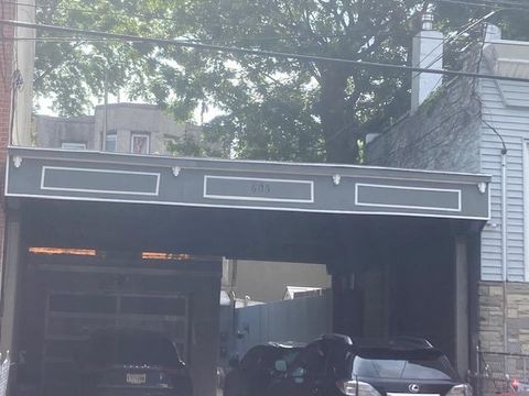 Apartment For Rent - 605 Garden St #1<br/> Hoboken, NJ 07030