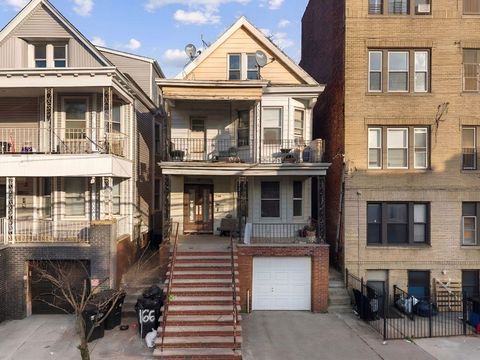 Multifamily For Sale - 166 Bergen Ave<br/> Jersey City, NJ 07305