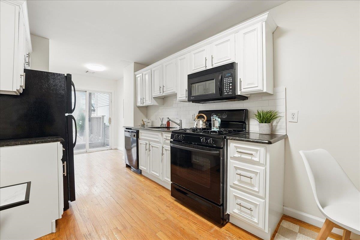 216 Sherman Ave #1R, Jersey City, New Jersey image 4