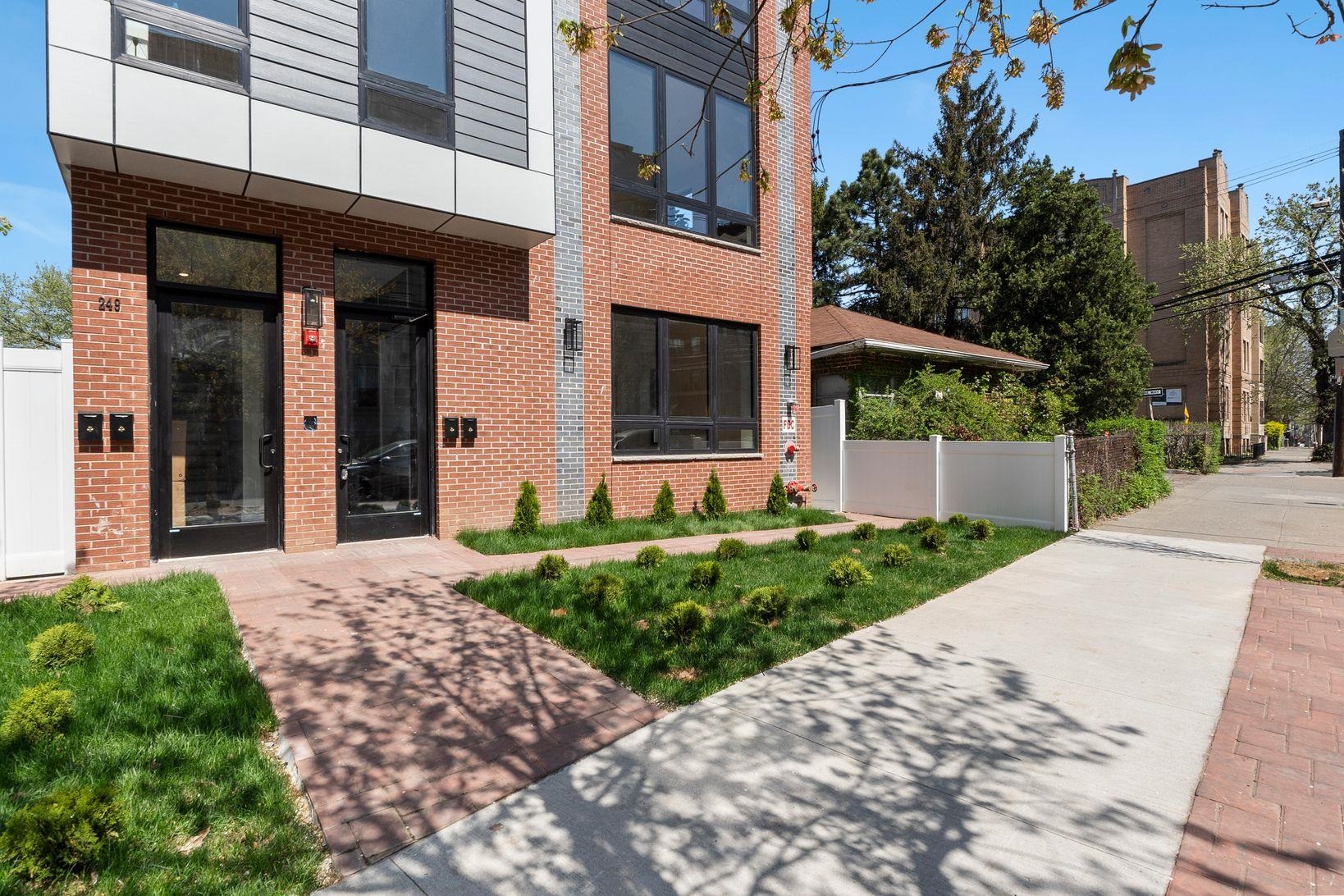 249 Bergen Ave #201, Jersey City, New Jersey image 47