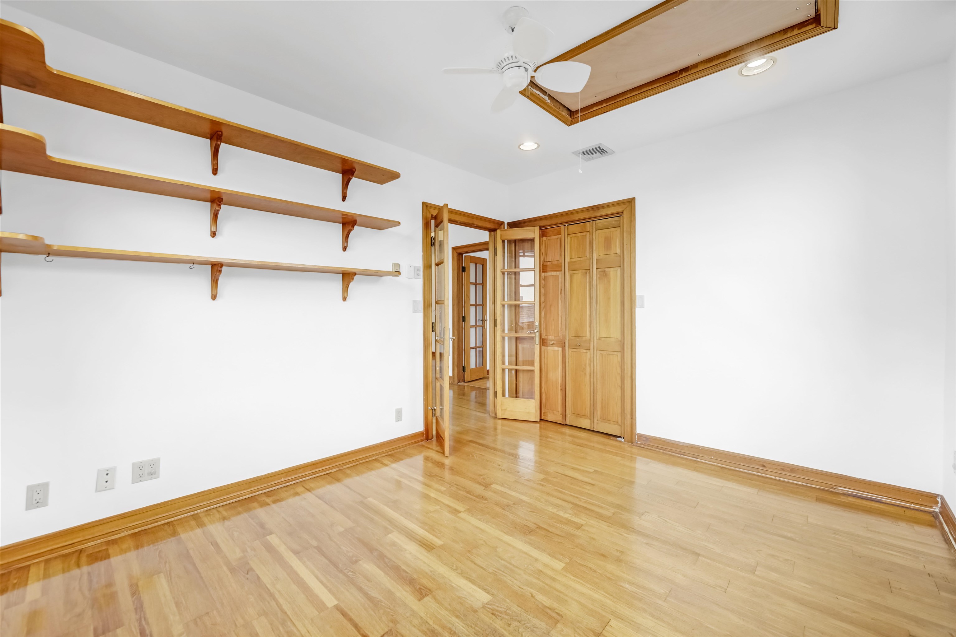 301 79th St #E4, North Bergen, New Jersey image 25
