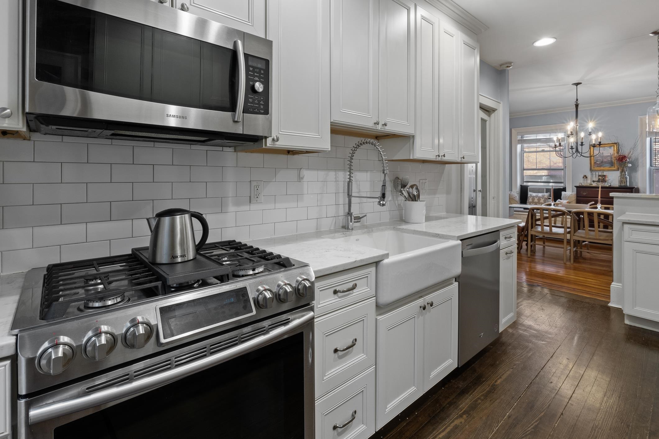 1000 Hudson St #209, Hoboken, New Jersey image 18