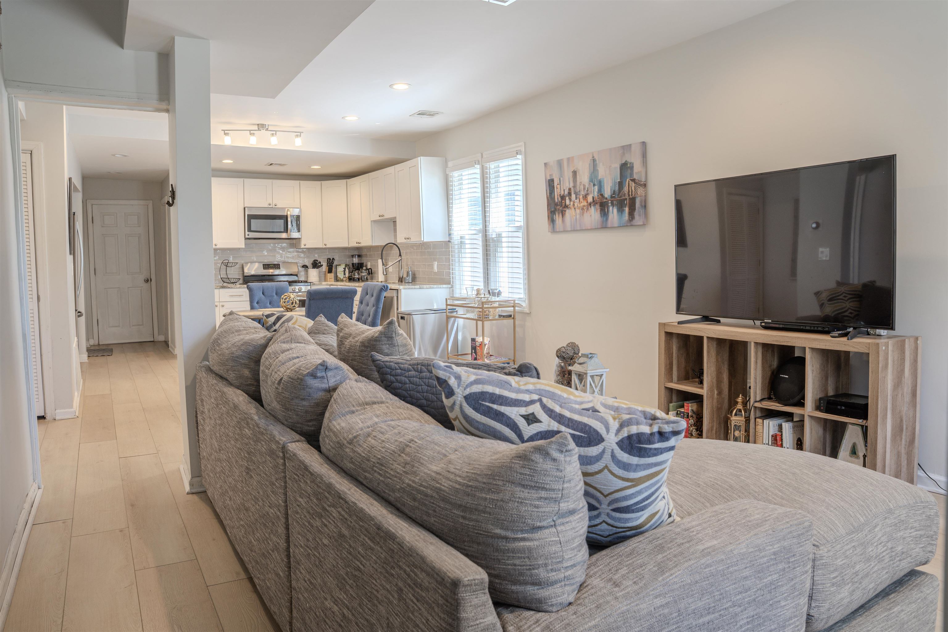 17 West 24th St, Bayonne, New Jersey image 4
