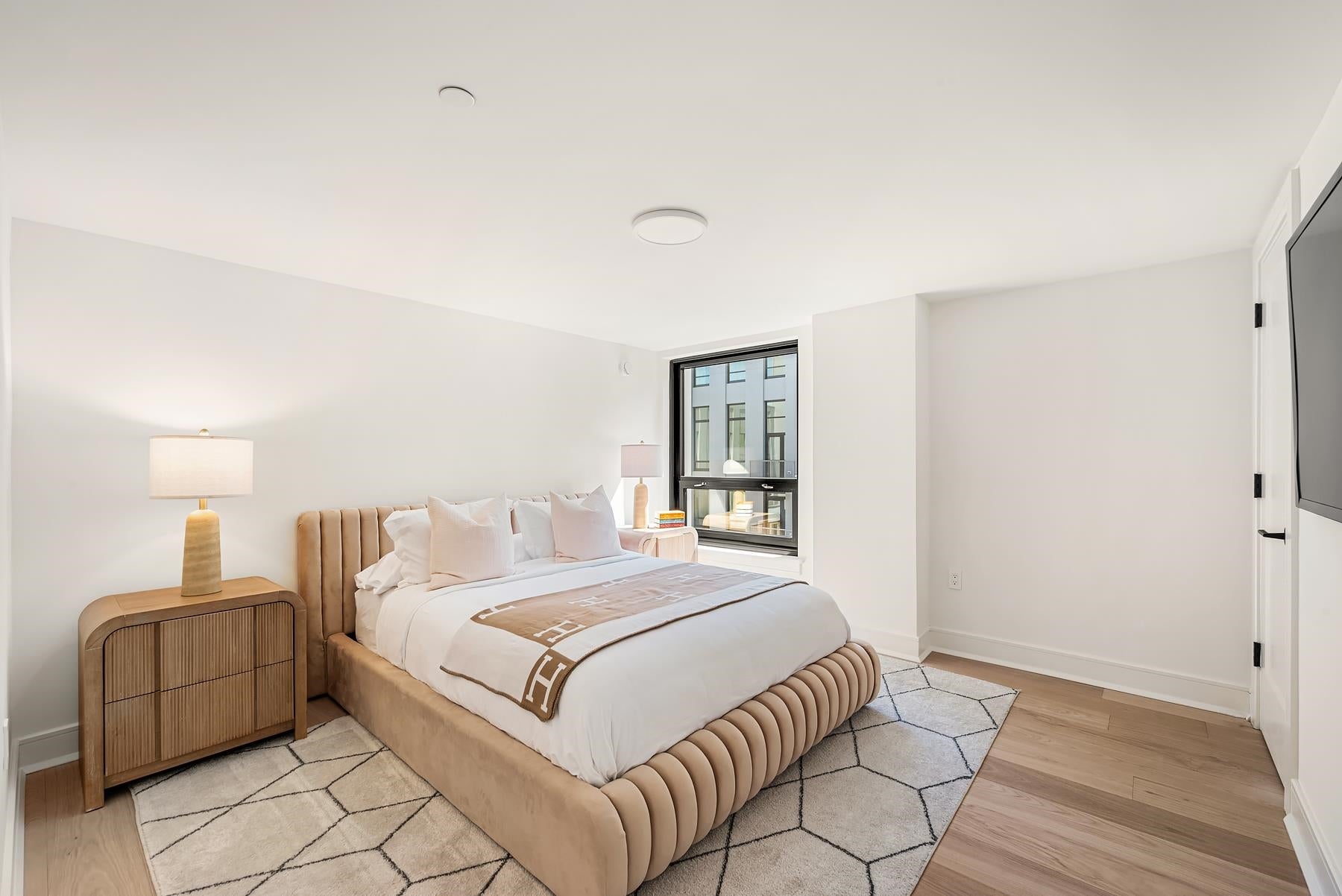38 JACKSON ST 705