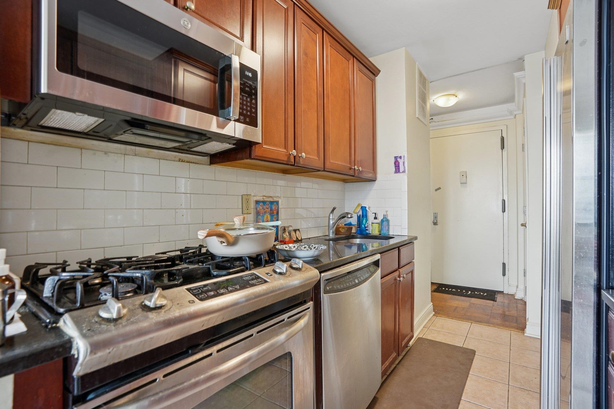 500 Central Ave #1120, Union City, New Jersey image 2