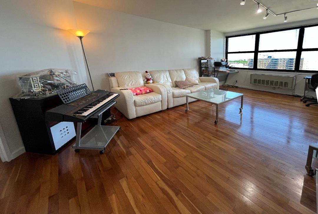 7000 Blvd East #33K, Guttenberg, New Jersey image 6