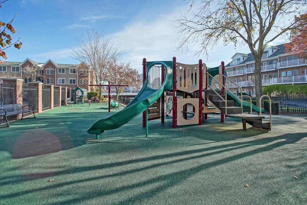 286 Roslyn Ct #286, West New York, New Jersey image 42