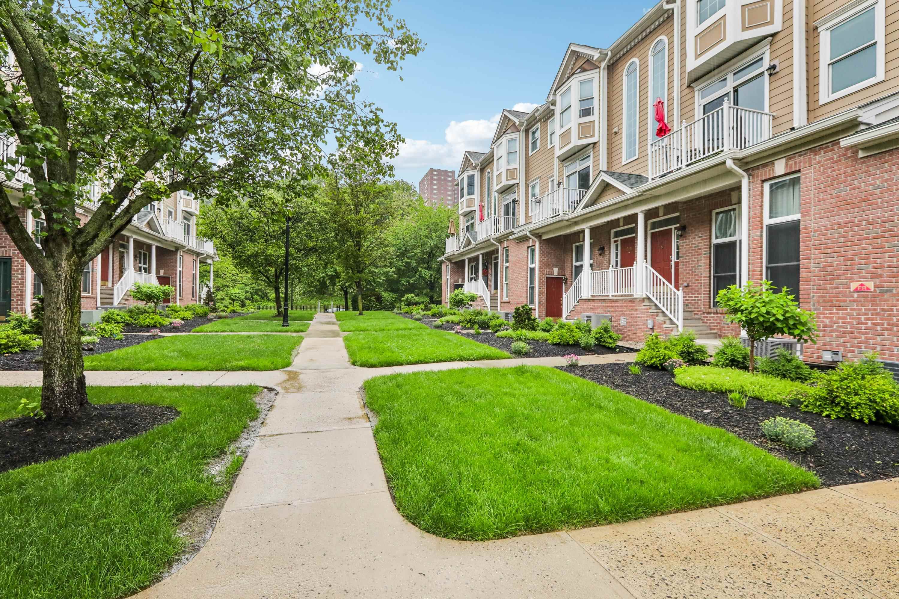 286 Roslyn Ct #286, West New York, New Jersey image 39
