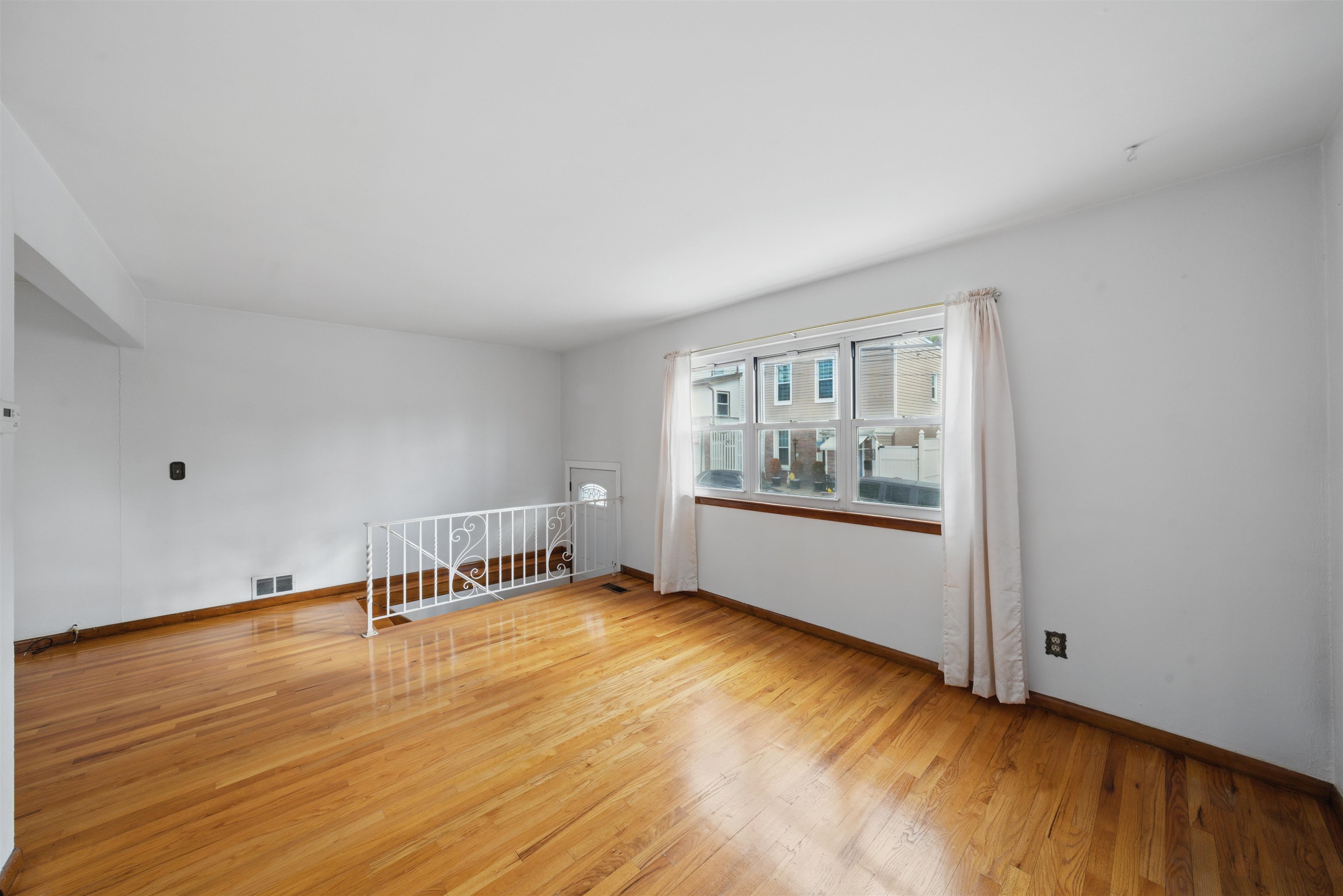 1460 37th St, North Bergen, New Jersey image 6