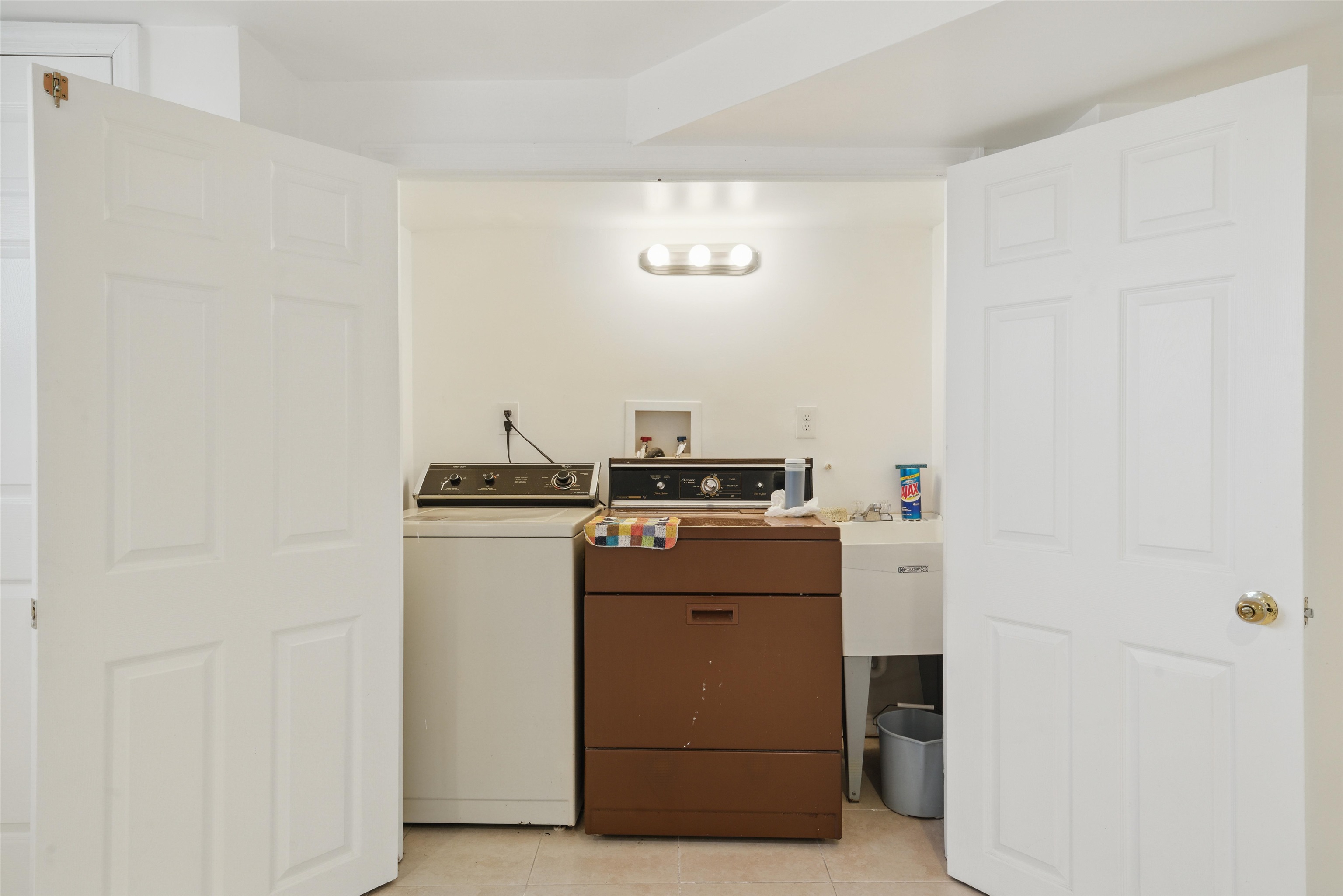 1460 37th St, North Bergen, New Jersey image 37
