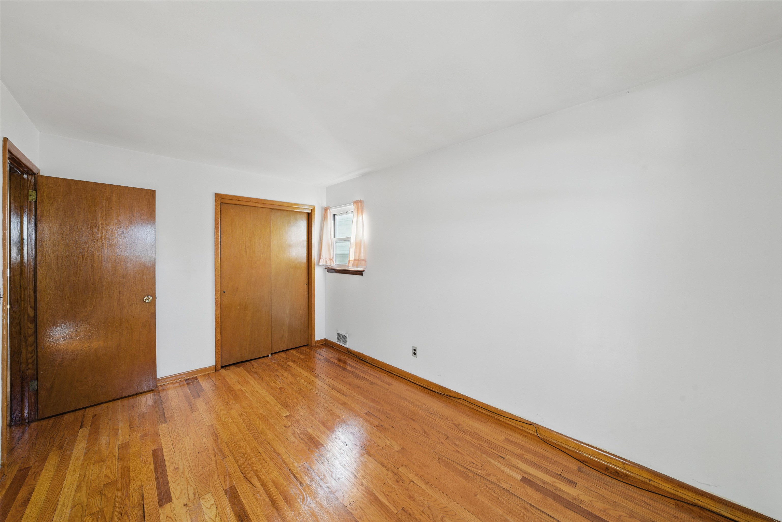 1460 37th St, North Bergen, New Jersey image 22
