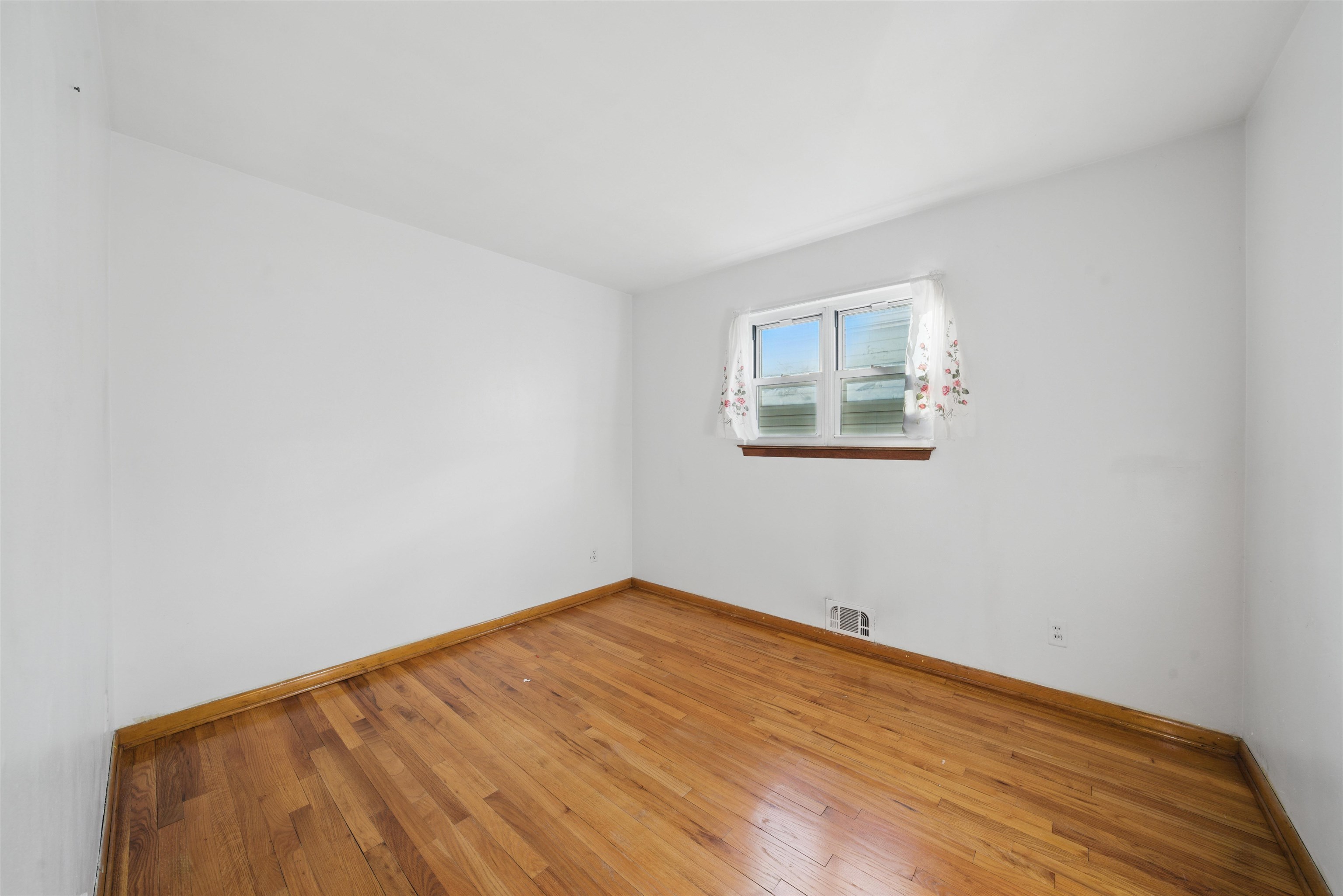 1460 37th St, North Bergen, New Jersey image 30