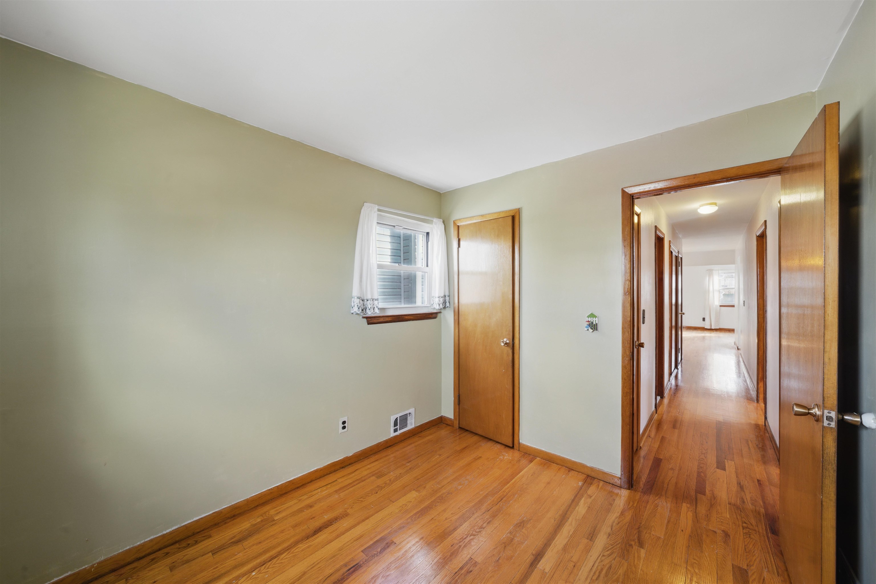 1460 37th St, North Bergen, New Jersey image 28
