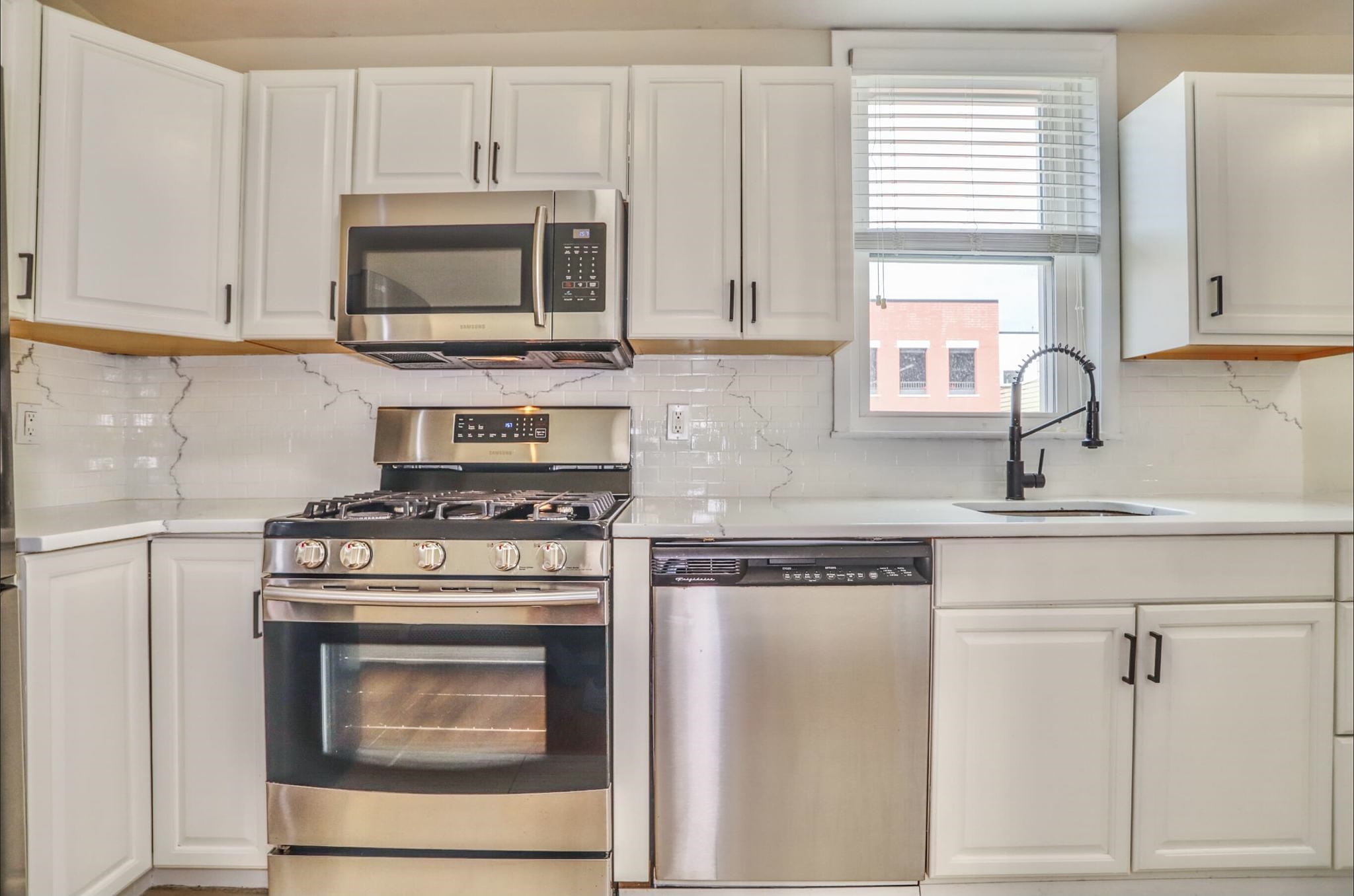 233 Grand St #4L AKA 6, Hoboken, New Jersey image 3