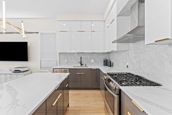 93 PEARSALL AVE # 1-2, JERSEY CITY, NJ 07305 - Image 2e28d33fceb2cc3d7a3459343f797ff1/3908012187