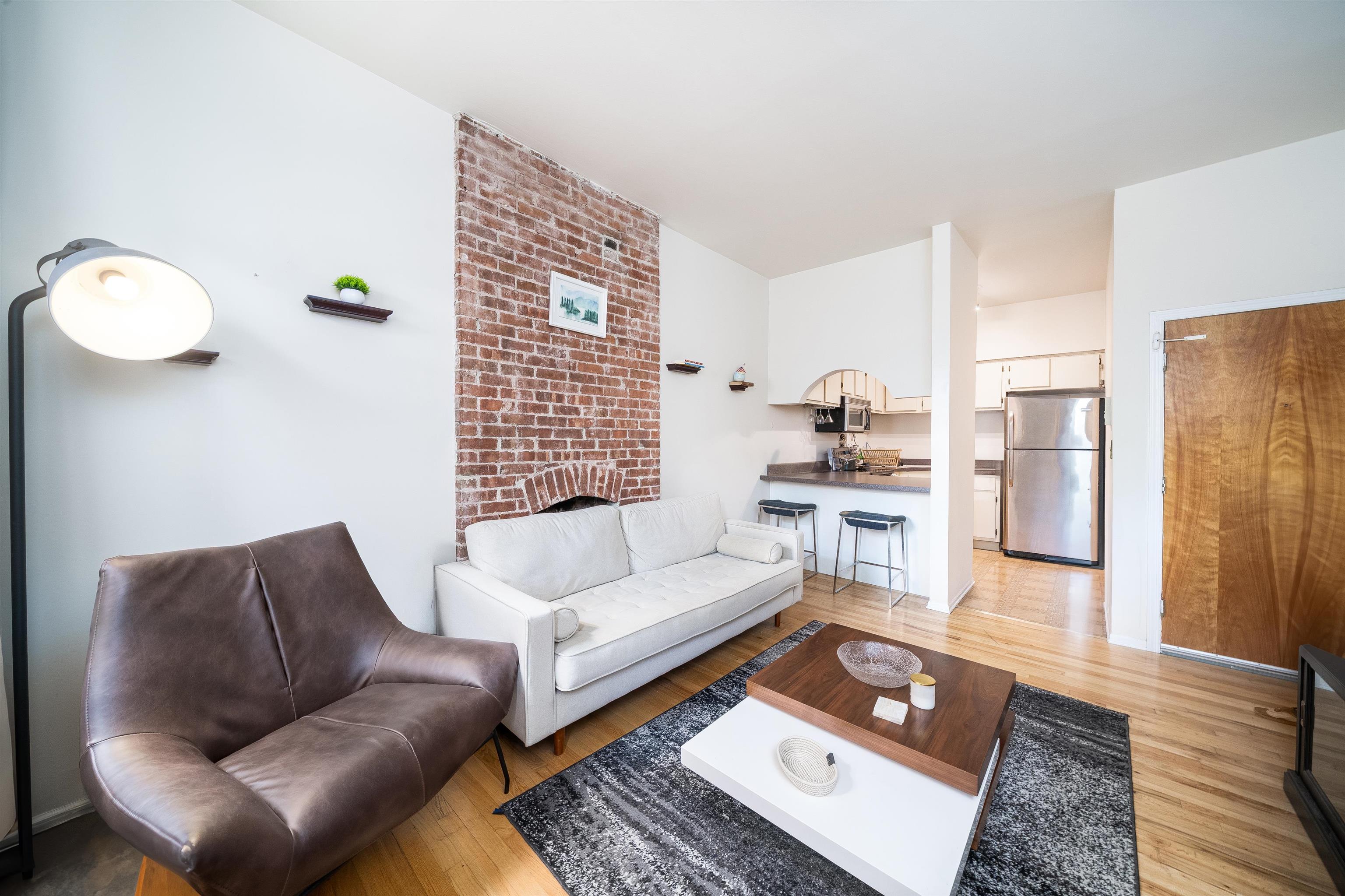 230 Bloomfield St #302, Hoboken, New Jersey image 2