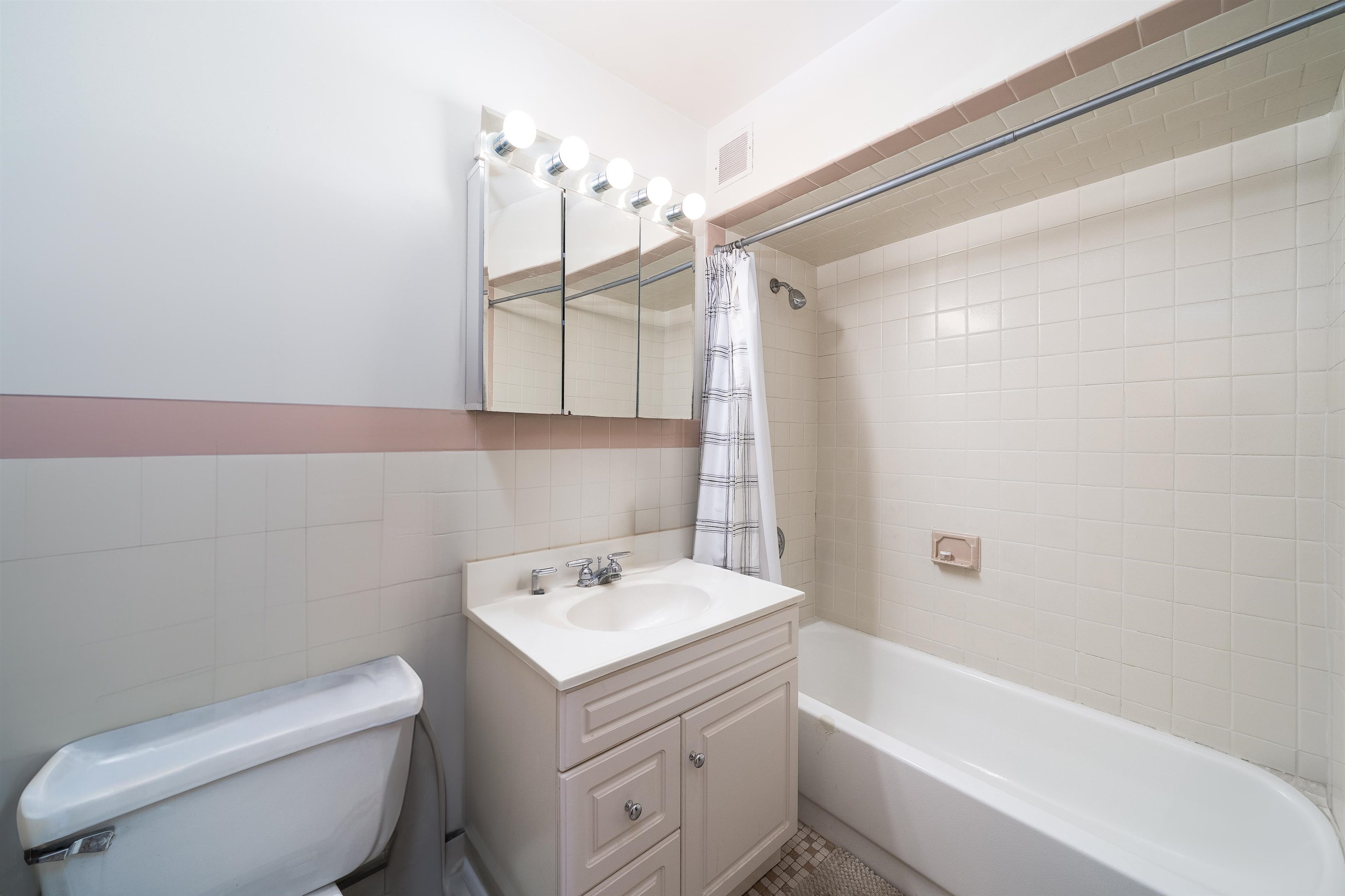 230 Bloomfield St #302, Hoboken, New Jersey image 8