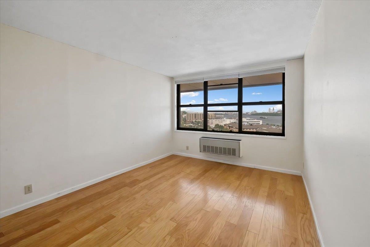 7004 Blvd East #11D, Guttenberg, New Jersey image 15