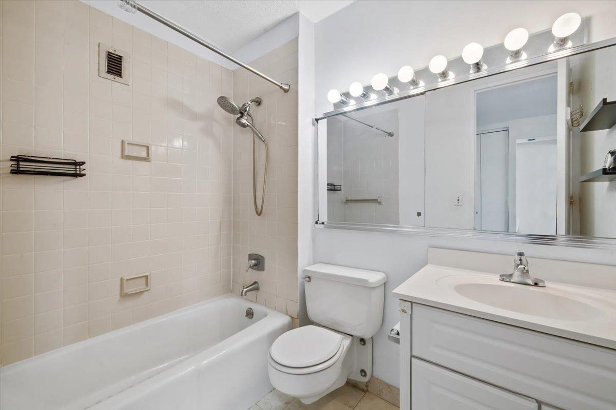 7004 Blvd East #11D, Guttenberg, New Jersey image 19