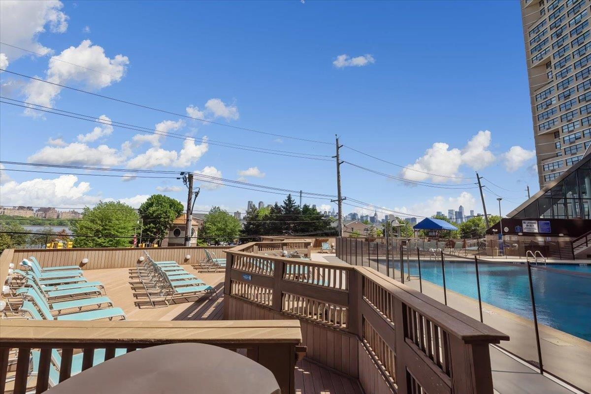 7004 Blvd East #11D, Guttenberg, New Jersey image 25