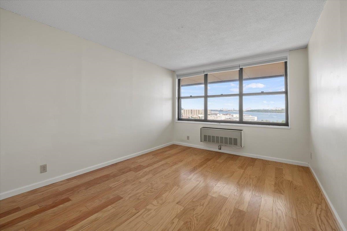 7004 Blvd East #11D, Guttenberg, New Jersey image 19