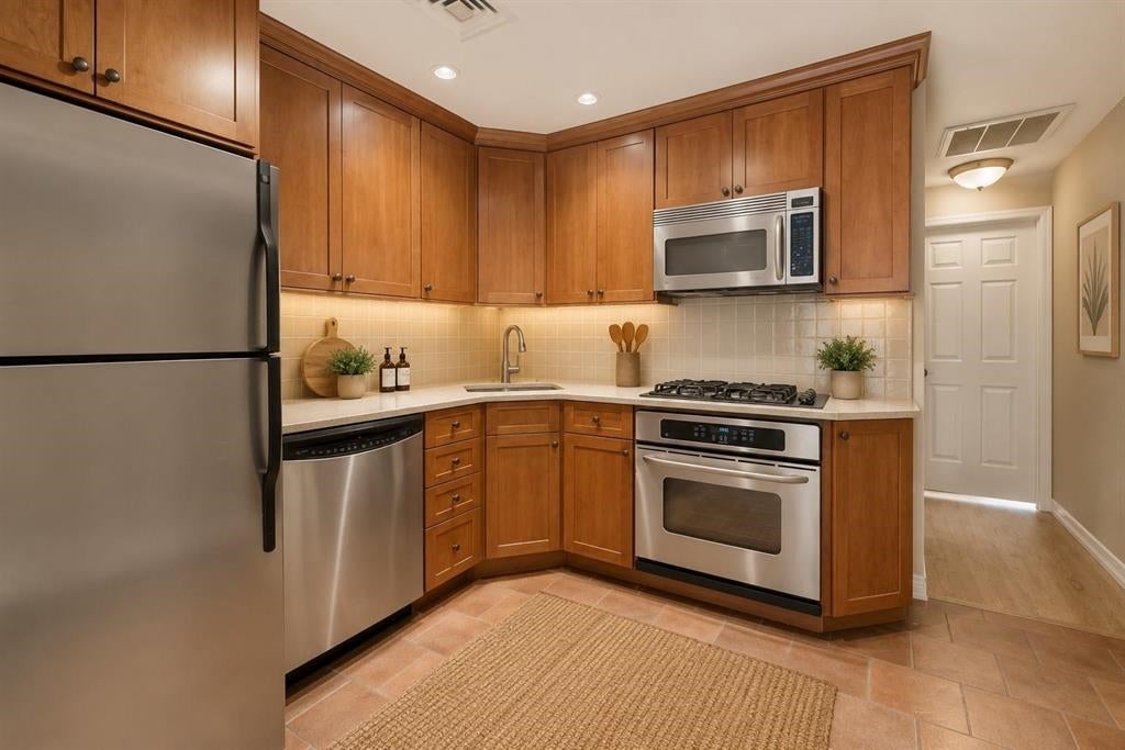 343 VARICK ST 3R