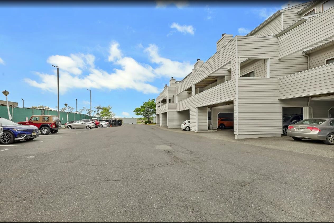 815 TOPSAIL LANE #815