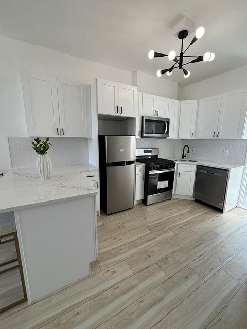 Condo For Sale - 301 3rd St #3<br/> Jersey City, NJ 07302