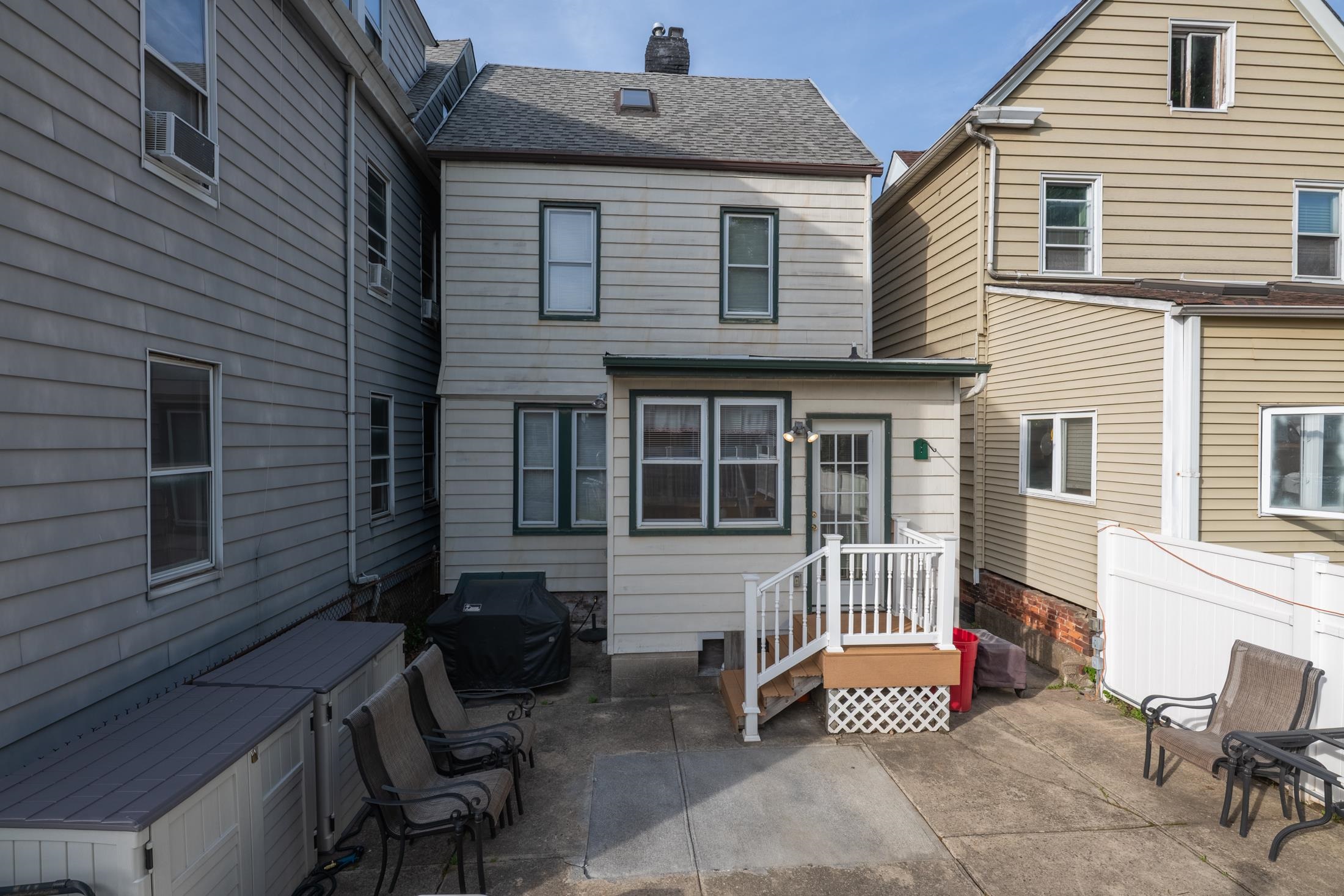 16 East 42nd St, Bayonne, New Jersey image 27