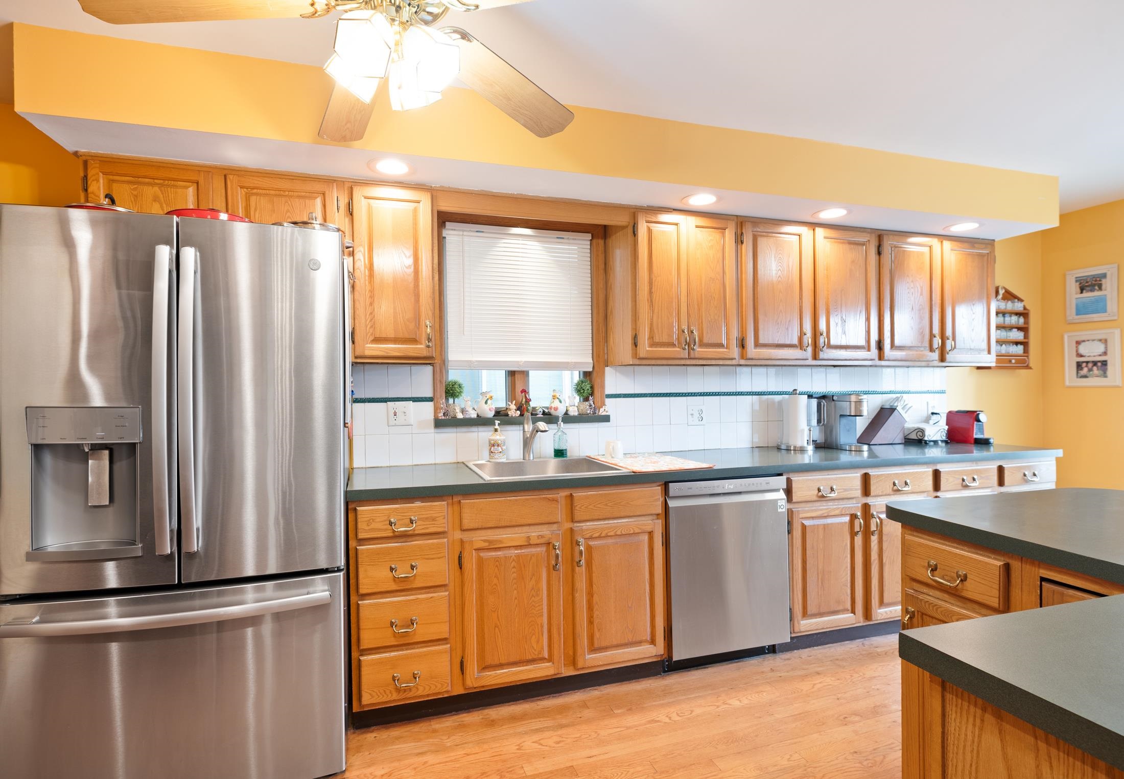 16 East 42nd St, Bayonne, New Jersey image 11