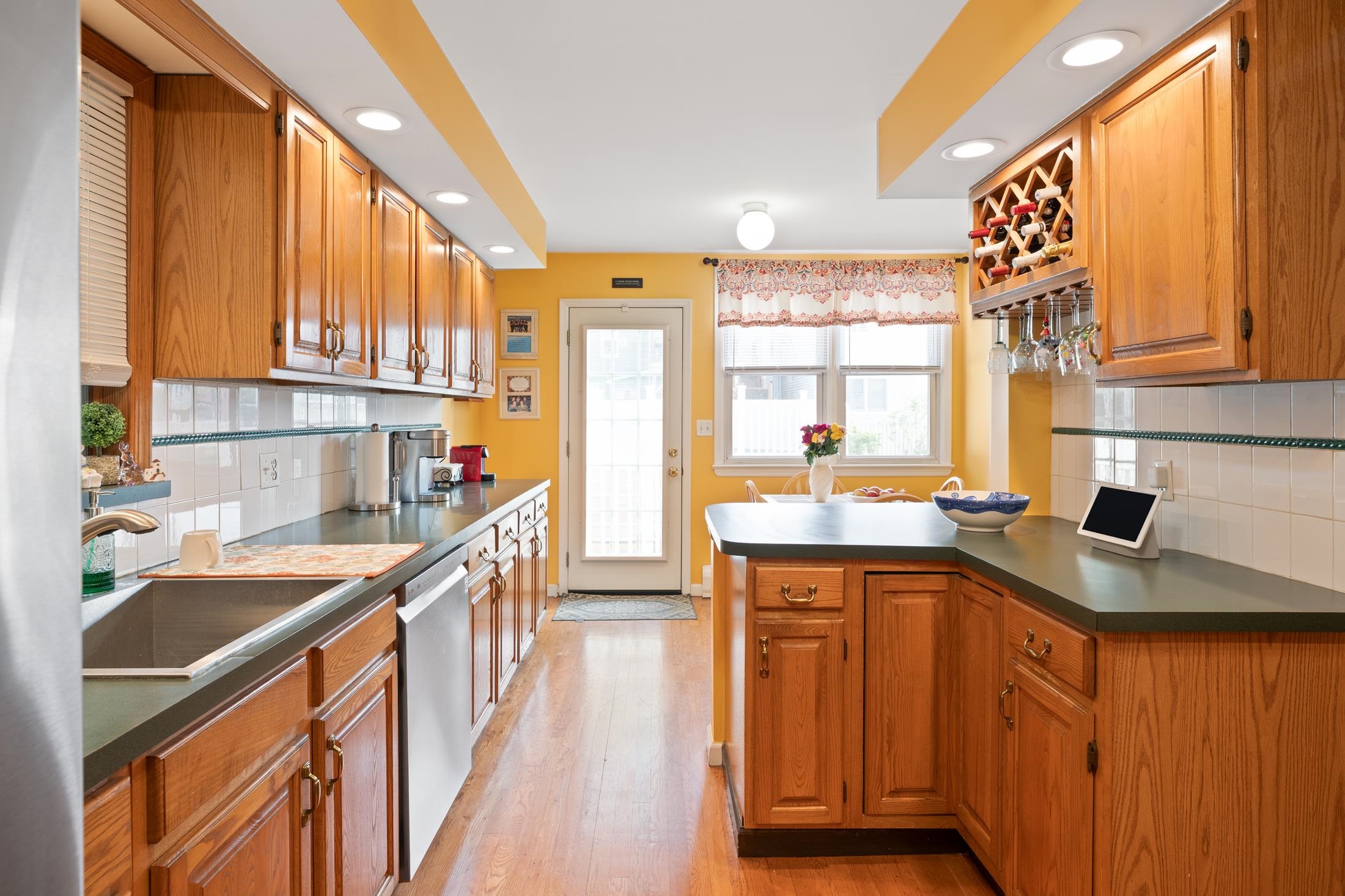 16 East 42nd St, Bayonne, New Jersey image 12