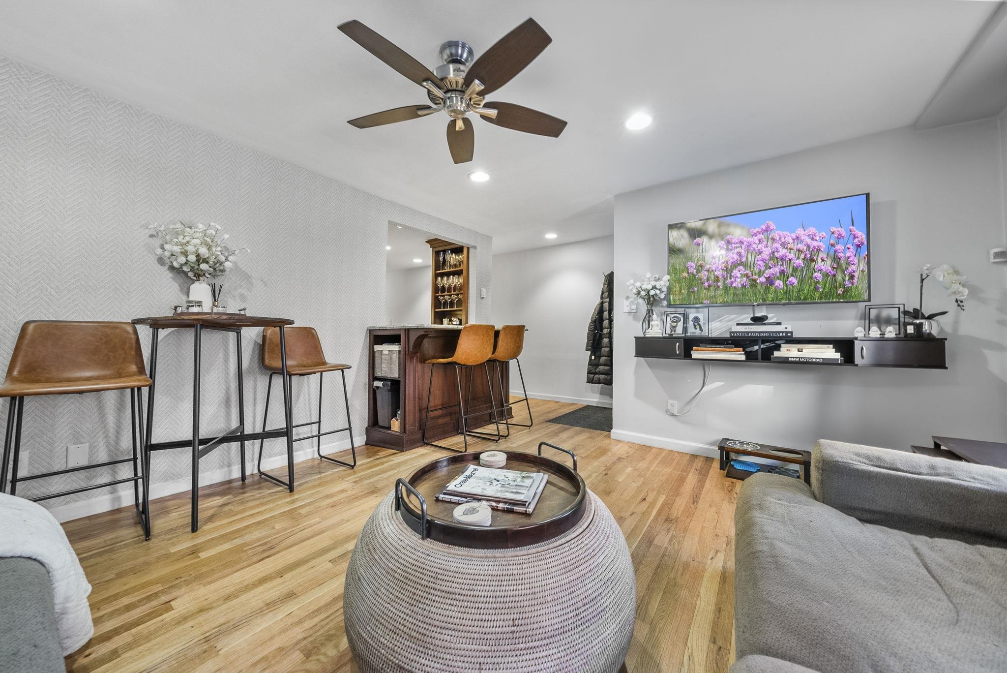 607 1st St #1, Hoboken, New Jersey image 3
