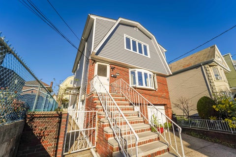 Homes For Rent - 79 Hoyt St #2<br/> Hudson County, Kearny, NJ 07032