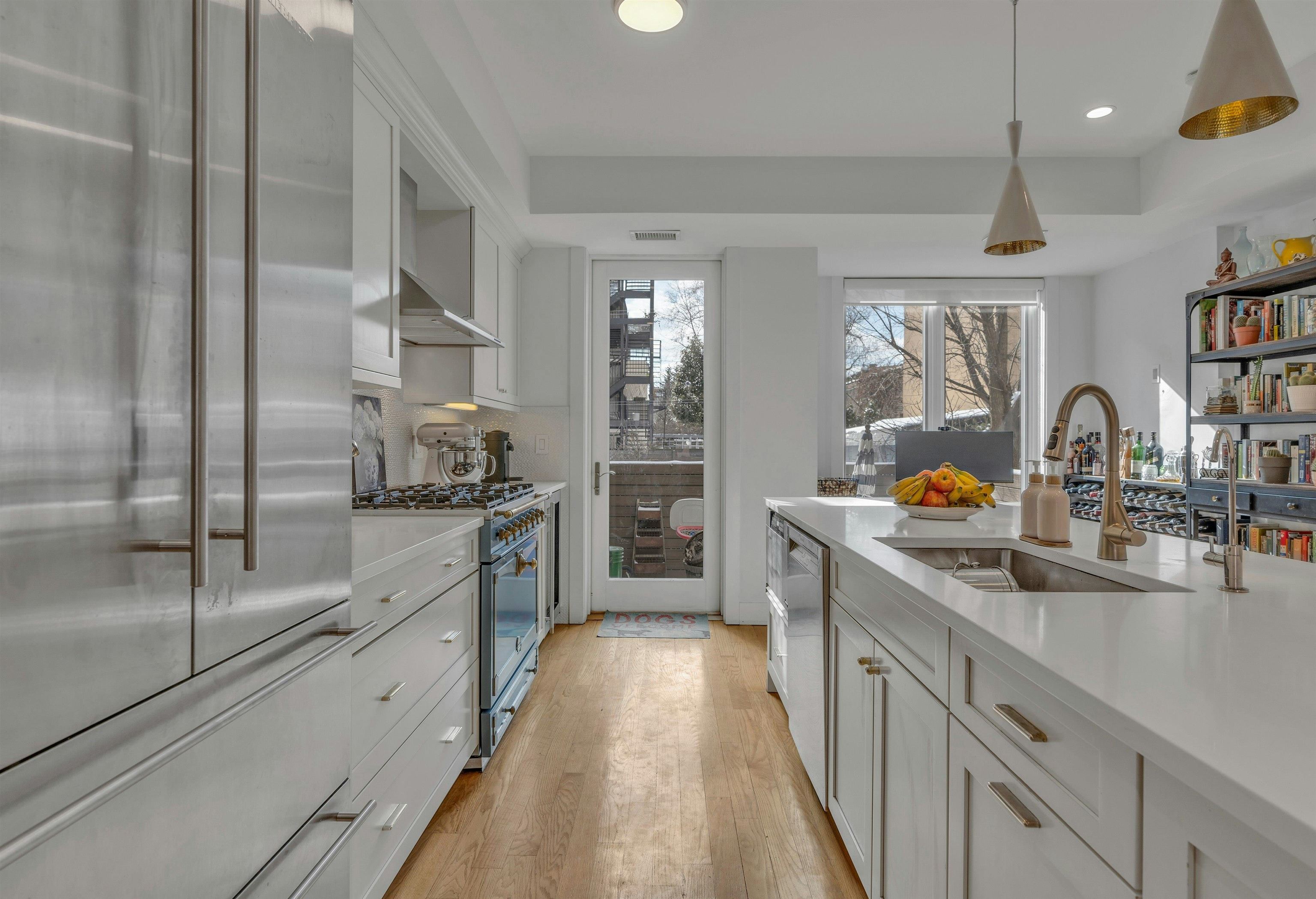 157.5 8TH ST