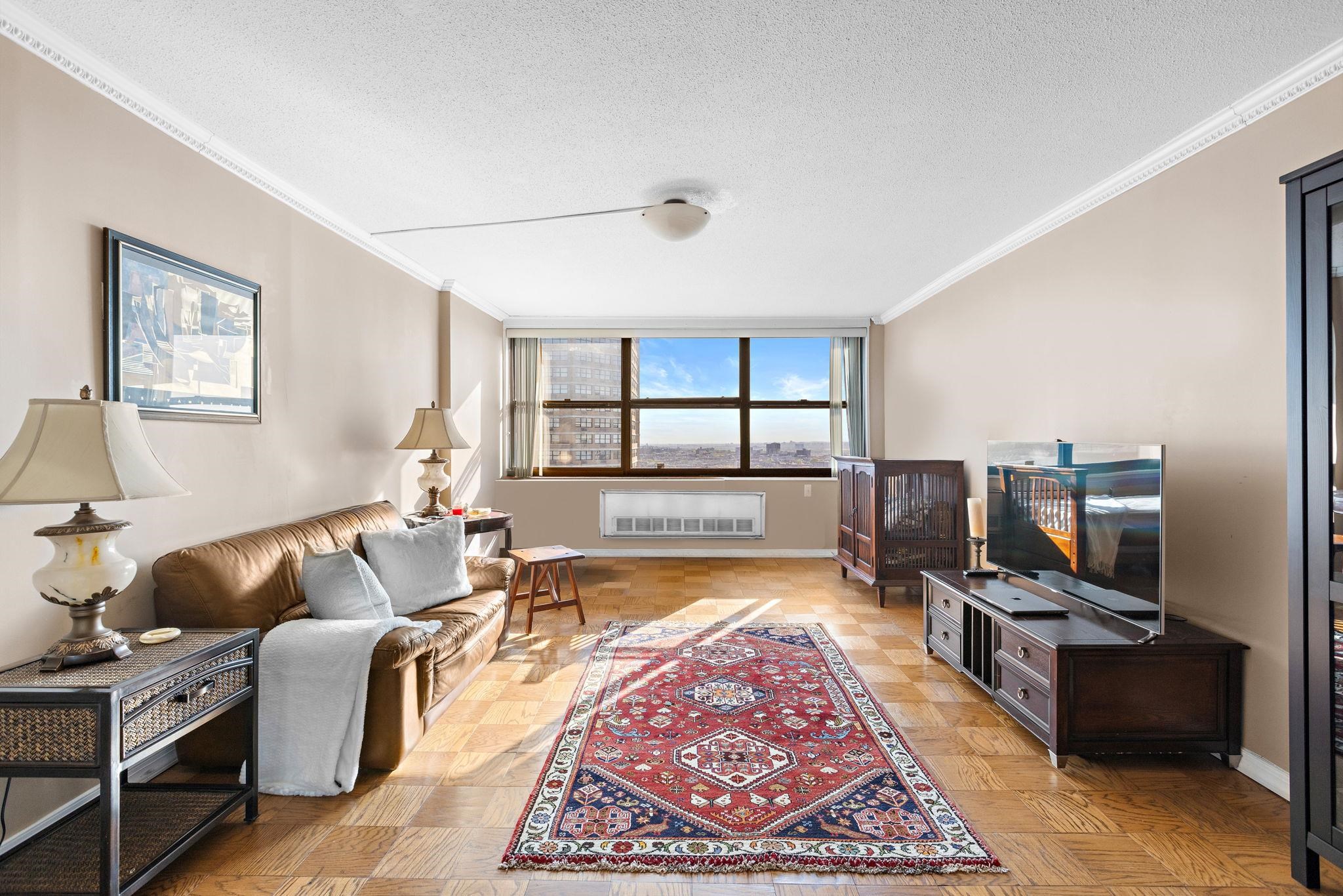 7004 Blvd East #40G, Guttenberg, New Jersey image 2