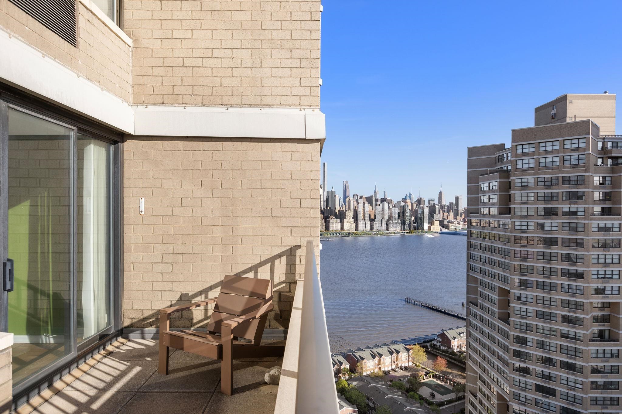 7004 Blvd East #40G, Guttenberg, New Jersey image 13