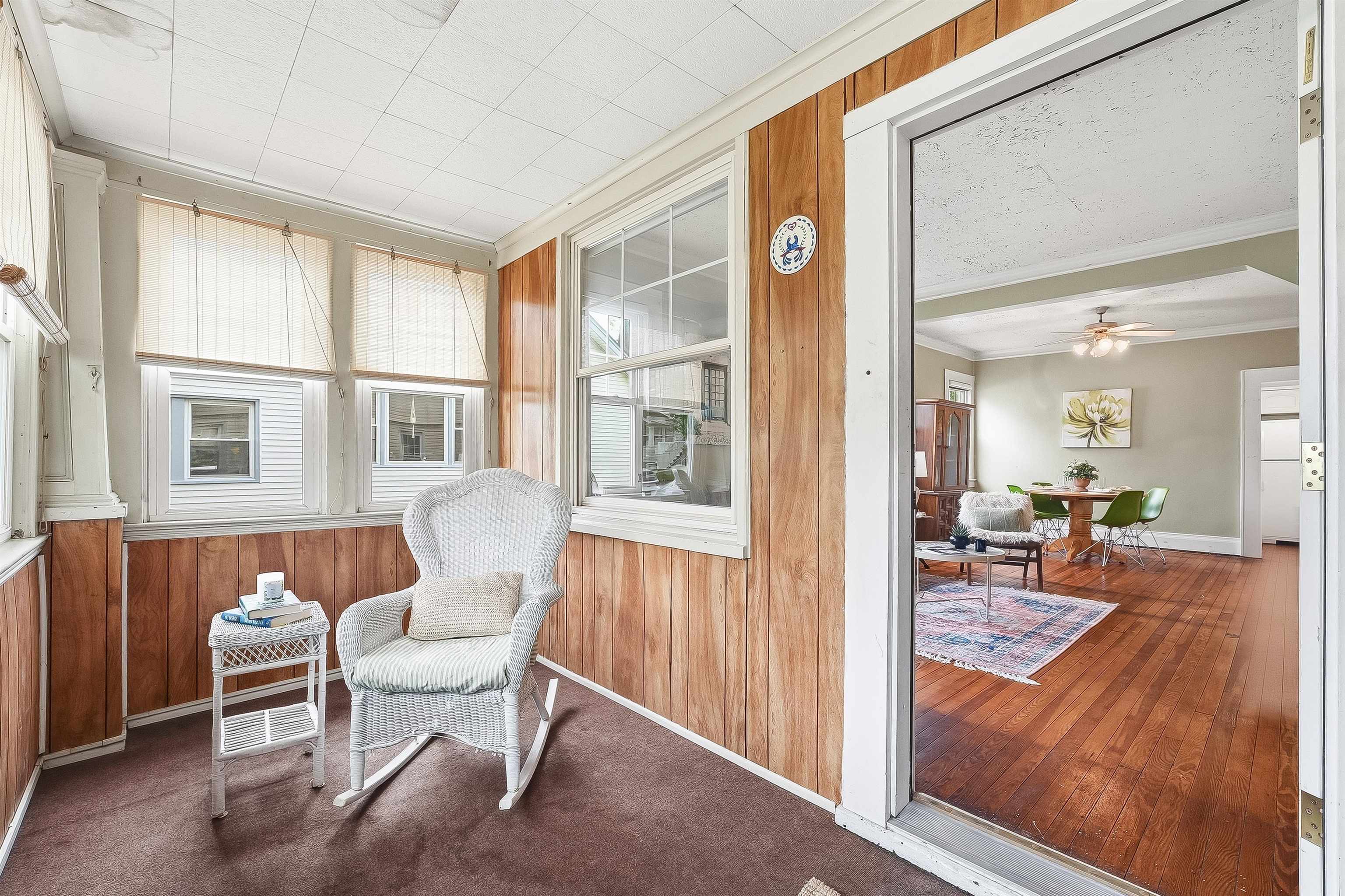 144 CRESTWOOD AVE
