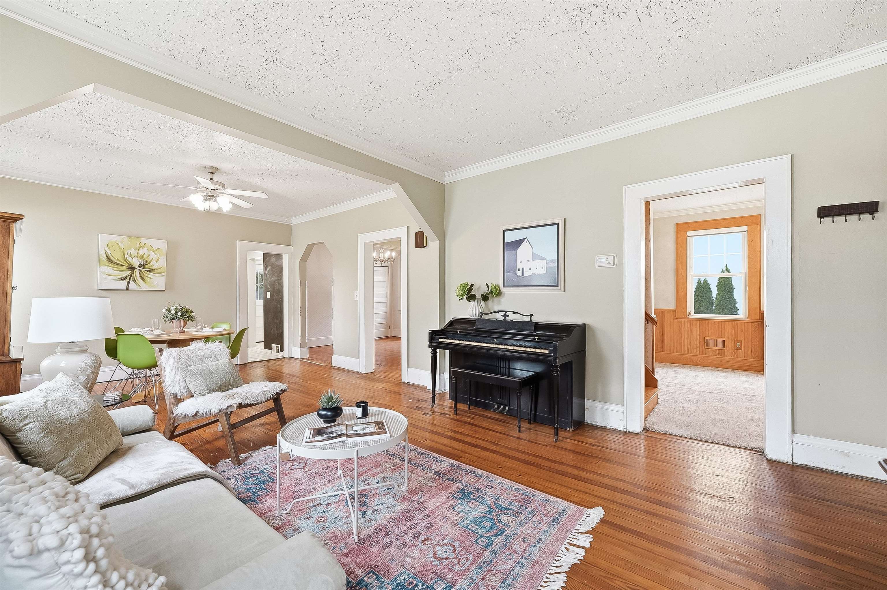 144 CRESTWOOD AVE